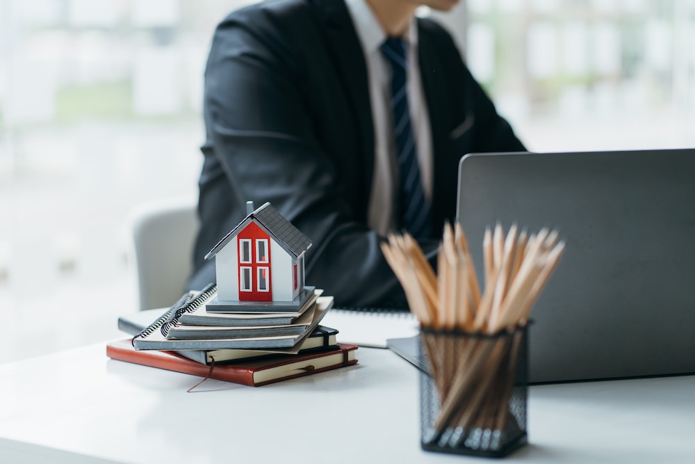 Comment choisir le bon mode de gestion locative pour minimiser les frais ?